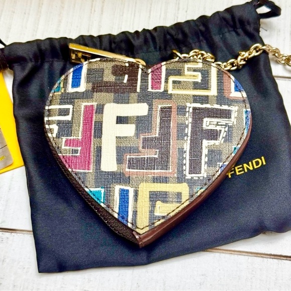 Vintage Fendi Heart Coin/ Card Wallet - Picture 3 of 11